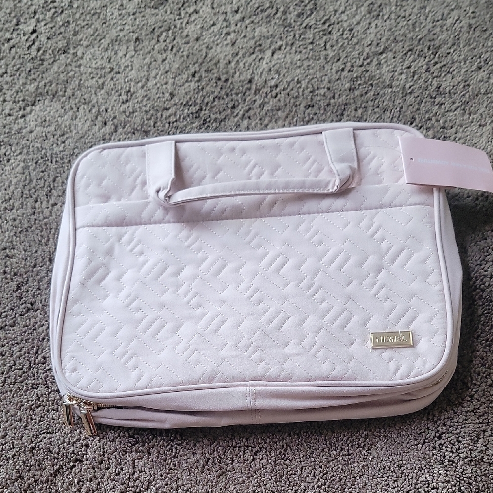 Quilted Travel  Bag in Soft Pink